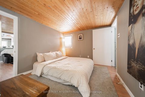 Photo 2 at 74 De La Salle Boulevard, Sutton & Jackson's Point, Georgina