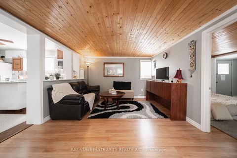Photo 9 at 74 De La Salle Boulevard, Sutton & Jackson's Point, Georgina
