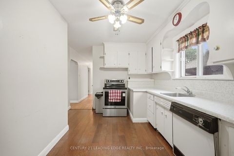 Photo 4 at 54 Lewiston Road, Dorset Park, Toronto