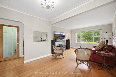 Photo 10 at 54 Lewiston Road, Dorset Park, Toronto