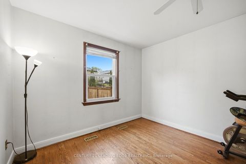 Photo 13 at 54 Lewiston Road, Dorset Park, Toronto