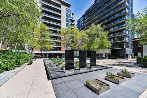 Photo 1 at 420 - 399 Adelaide Street W, Waterfront Communities C1, Toronto