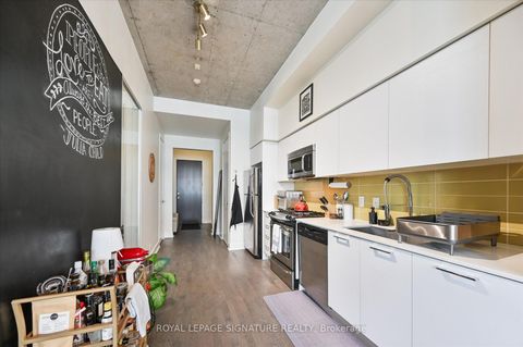 Photo 5 at 420 - 399 Adelaide Street W, Waterfront Communities C1, Toronto