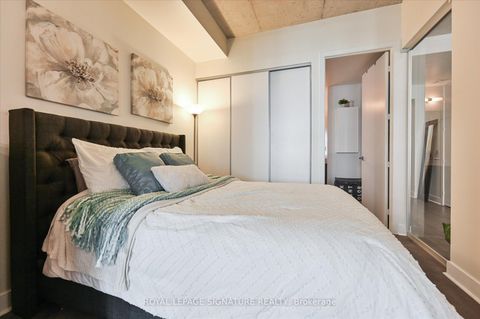 Photo 11 at 420 - 399 Adelaide Street W, Waterfront Communities C1, Toronto