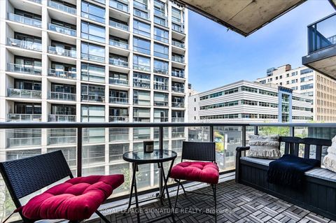 Photo 15 at 420 - 399 Adelaide Street W, Waterfront Communities C1, Toronto