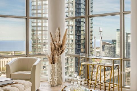 Photo 4 at 3812 - 10 Navy Wharf Court, Waterfront Communities C1, Toronto