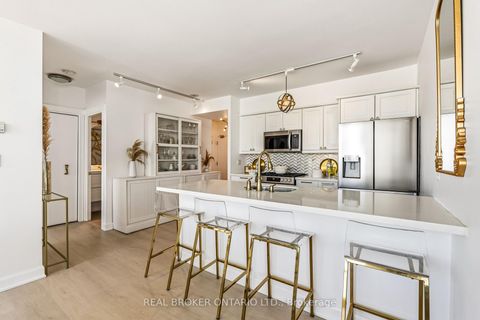 Photo 8 at 3812 - 10 Navy Wharf Court, Waterfront Communities C1, Toronto
