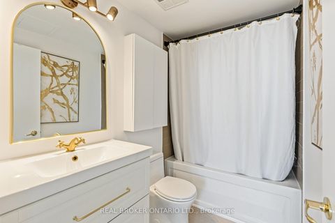 Photo 24 at 3812 - 10 Navy Wharf Court, Waterfront Communities C1, Toronto