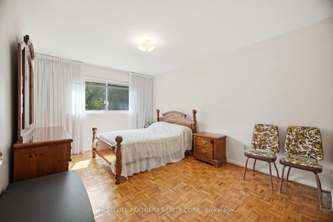 Photo 33 at 18 Zealand Road, Richview, Toronto