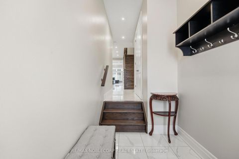 Photo 4 at 60 Tatton Court, King City, King