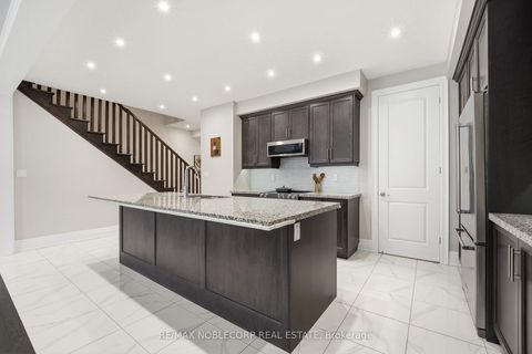 Photo 9 at 60 Tatton Court, King City, King