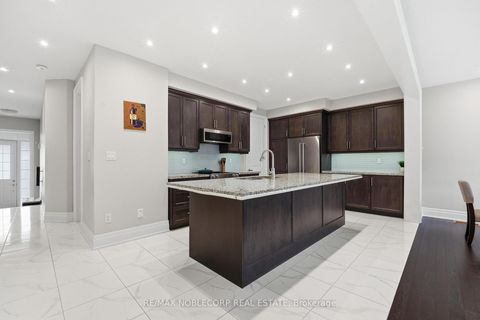Photo 10 at 60 Tatton Court, King City, King