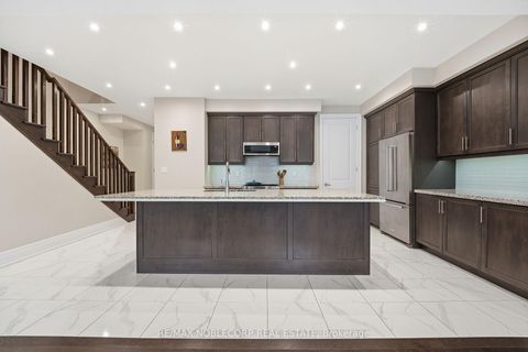 Photo 11 at 60 Tatton Court, King City, King