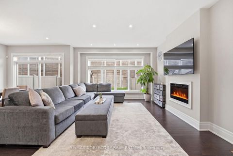 Photo 12 at 60 Tatton Court, King City, King
