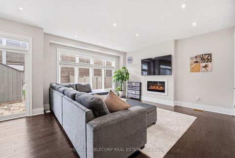 Photo 13 at 60 Tatton Court, King City, King