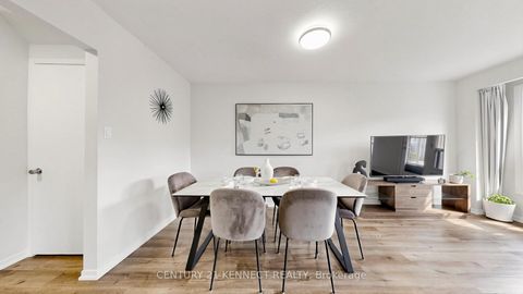 Photo 4 at 9 - 260 Avenue Road, North Richvale, Richmond Hill