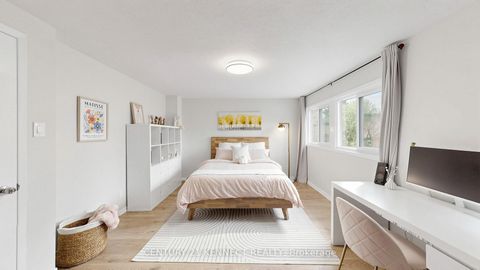 Photo 11 at 9 - 260 Avenue Road, North Richvale, Richmond Hill