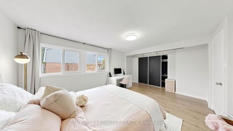 Photo 12 at 9 - 260 Avenue Road, North Richvale, Richmond Hill