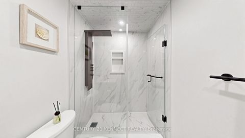 Photo 18 at 9 - 260 Avenue Road, North Richvale, Richmond Hill