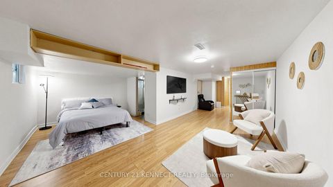 Photo 21 at 9 - 260 Avenue Road, North Richvale, Richmond Hill