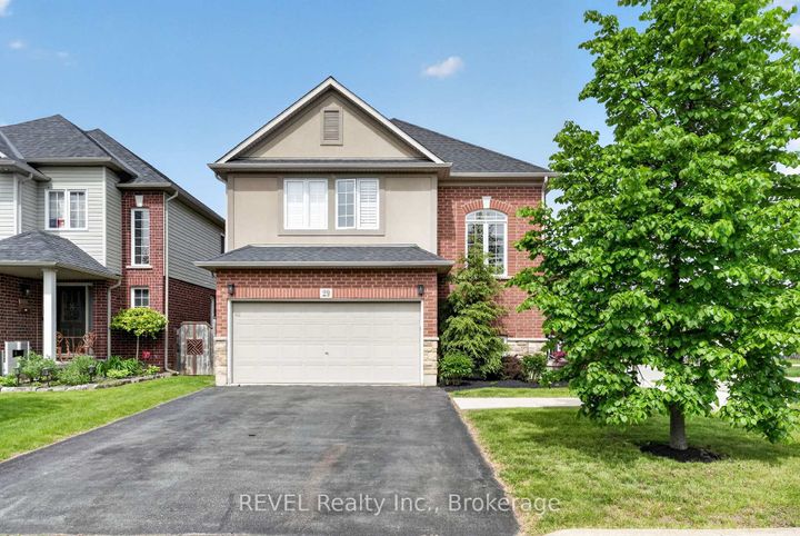Photo 2 at 29 Springbreeze Heights, Stoney Creek, Hamilton