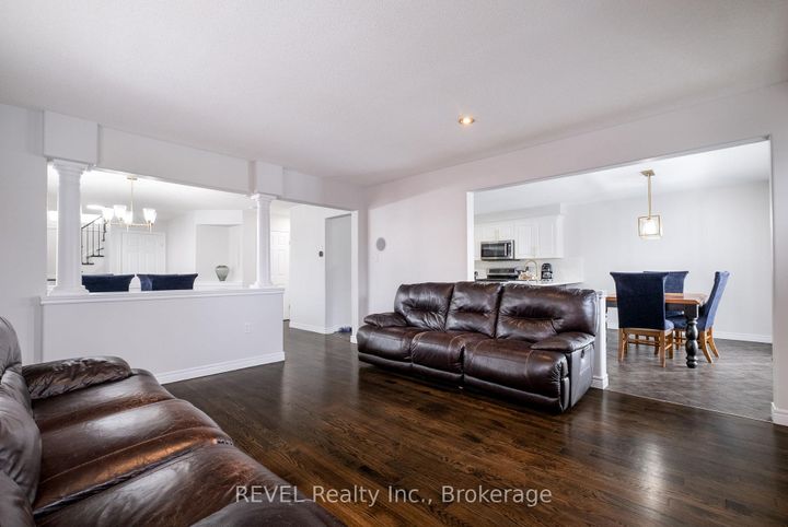 Photo 8 at 29 Springbreeze Heights, Stoney Creek, Hamilton