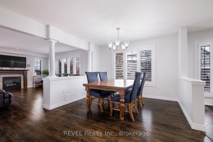 Photo 9 at 29 Springbreeze Heights, Stoney Creek, Hamilton