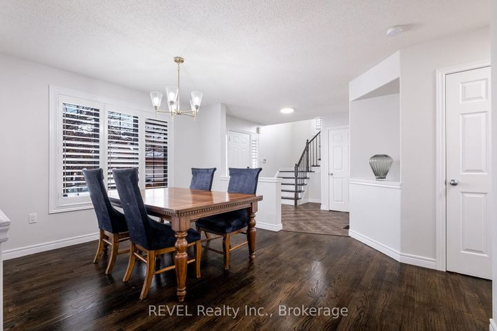 Photo 10 at 29 Springbreeze Heights, Stoney Creek, Hamilton