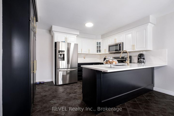 Photo 14 at 29 Springbreeze Heights, Stoney Creek, Hamilton