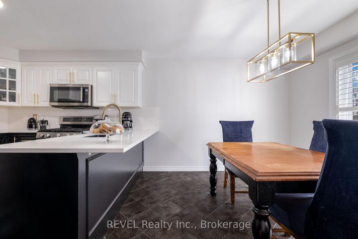 Photo 15 at 29 Springbreeze Heights, Stoney Creek, Hamilton