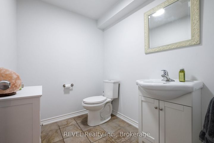 Photo 18 at 29 Springbreeze Heights, Stoney Creek, Hamilton