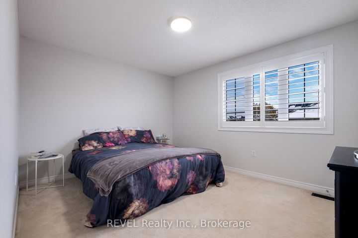 Photo 22 at 29 Springbreeze Heights, Stoney Creek, Hamilton