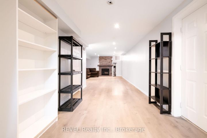 Photo 37 at 29 Springbreeze Heights, Stoney Creek, Hamilton