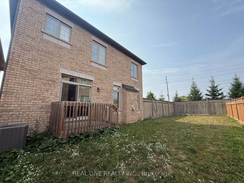 Photo 3 at 39 MOWDER Drive, Rural Aurora, Aurora