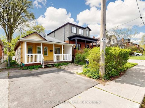 Photo 2 at 32 Seventeenth Street, New Toronto, Toronto