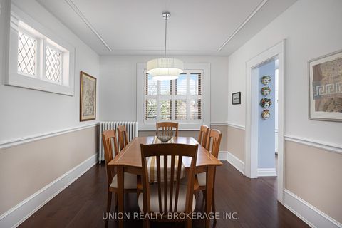Photo 8 at 11 Avonlea Boulevard, Danforth, Toronto