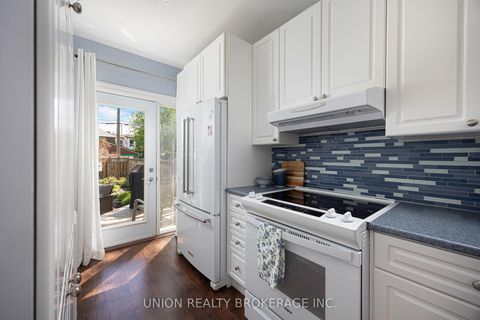 Photo 10 at 11 Avonlea Boulevard, Danforth, Toronto