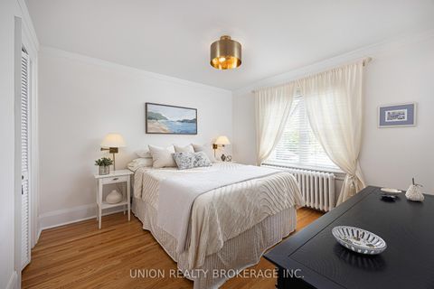 Photo 15 at 11 Avonlea Boulevard, Danforth, Toronto