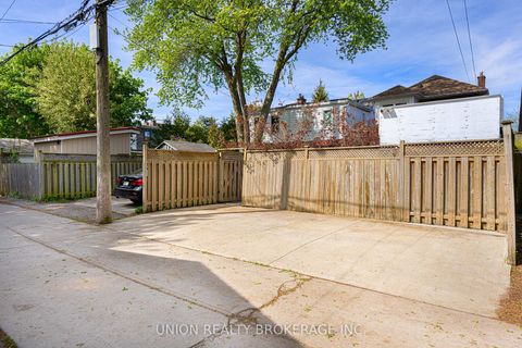 Photo 32 at 11 Avonlea Boulevard, Danforth, Toronto