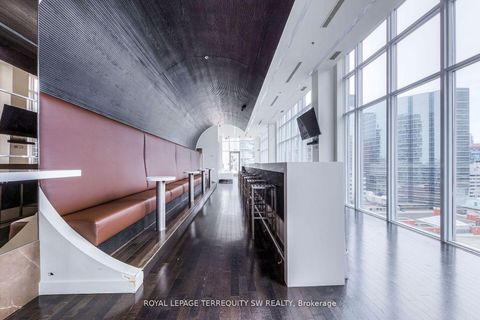 Photo 12 at 302 - 21 Nelson Street, Waterfront Communities C1, Toronto