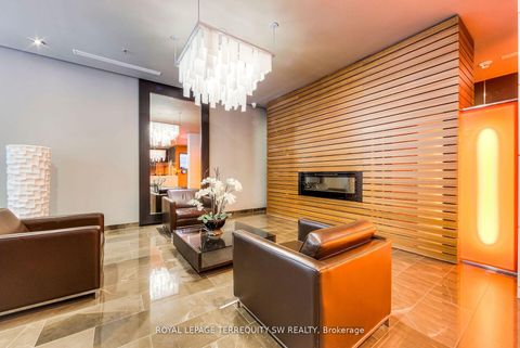 Photo 17 at 302 - 21 Nelson Street, Waterfront Communities C1, Toronto