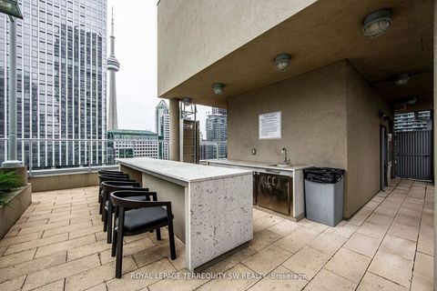 Photo 18 at 302 - 21 Nelson Street, Waterfront Communities C1, Toronto