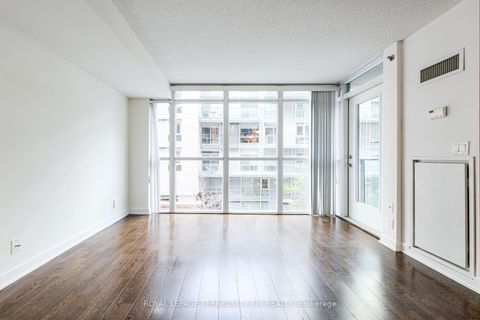 Photo 31 at 302 - 21 Nelson Street, Waterfront Communities C1, Toronto
