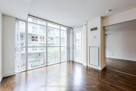 Photo 32 at 302 - 21 Nelson Street, Waterfront Communities C1, Toronto