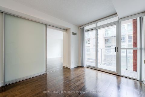 Photo 36 at 302 - 21 Nelson Street, Waterfront Communities C1, Toronto