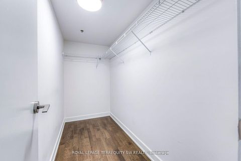 Photo 40 at 302 - 21 Nelson Street, Waterfront Communities C1, Toronto