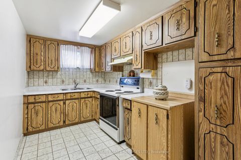 Photo 32 at 28 Cornelius Parkway, Maple Leaf, Toronto