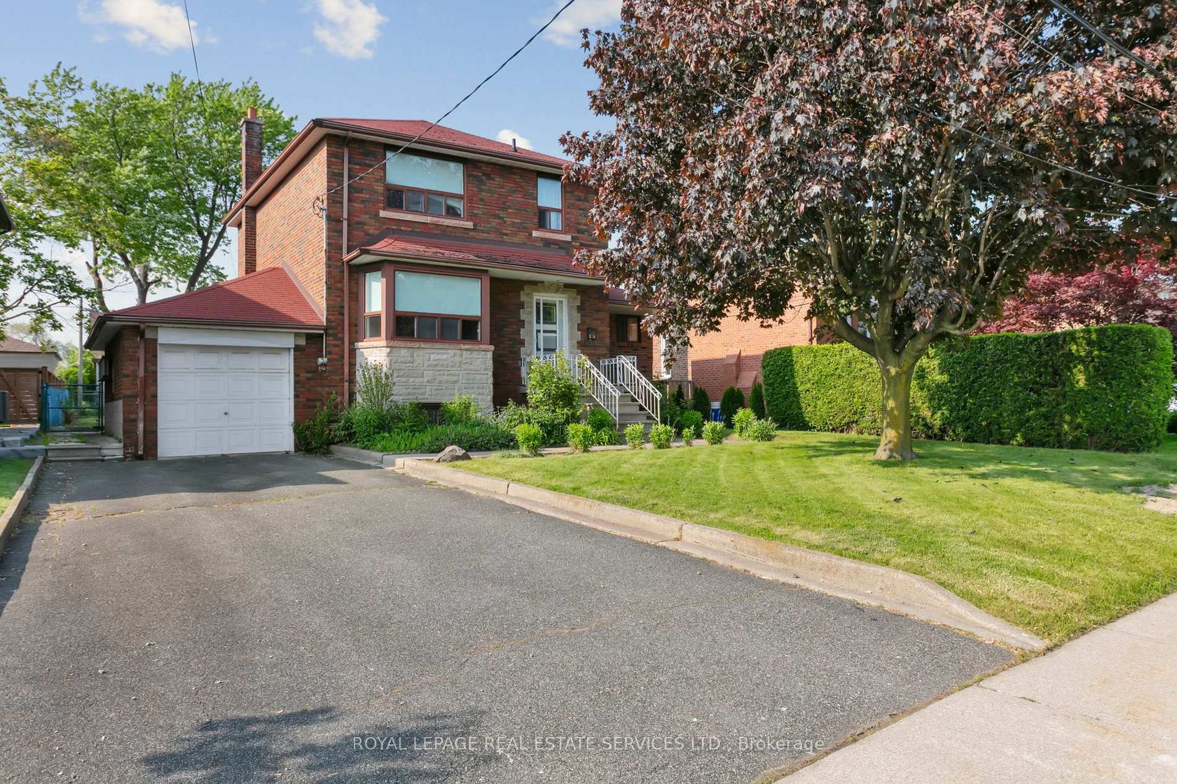 28 Cornelius Parkway, Maple Leaf, Toronto 
