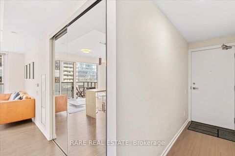 Photo 5 at 716 - 101 Peter Street, Waterfront Communities C1, Toronto