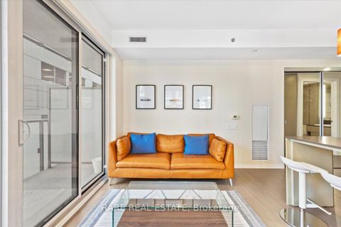 Photo 7 at 716 - 101 Peter Street, Waterfront Communities C1, Toronto